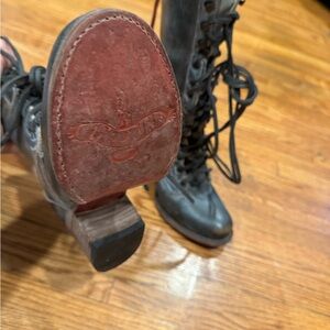 Freebird Grany Granny Ice Tall Lace Up Boots Size 7 in excellent condition!